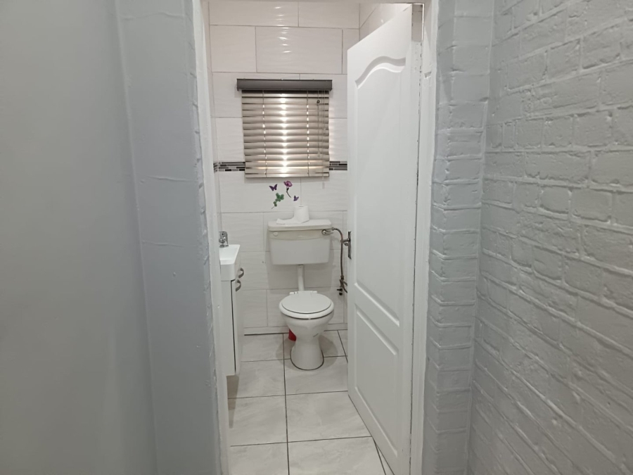 4 Bedroom Property for Sale in Kimberley North Northern Cape